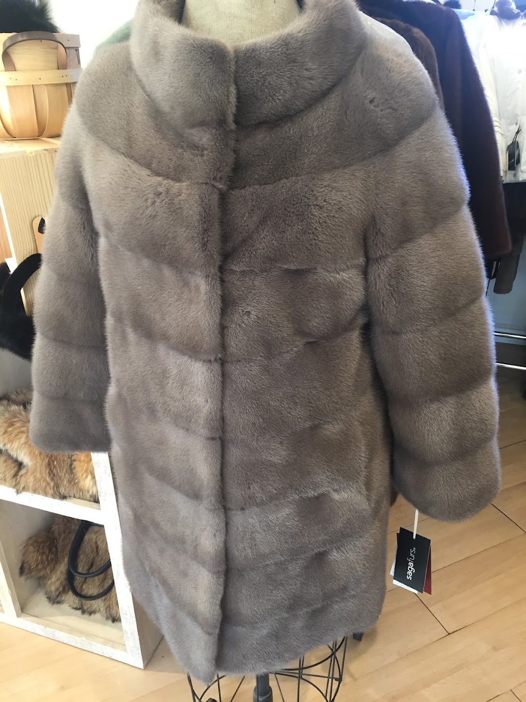 Legend Furs | 23 Robinson Dr, Bethpage, NY 11714 | Phone: (516) 944-3733