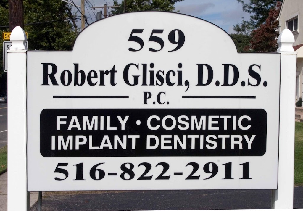 Robert Glisci, DDS, PC | 559 Woodbury Rd, Plainview, NY 11803 | Phone: (516) 822-2911