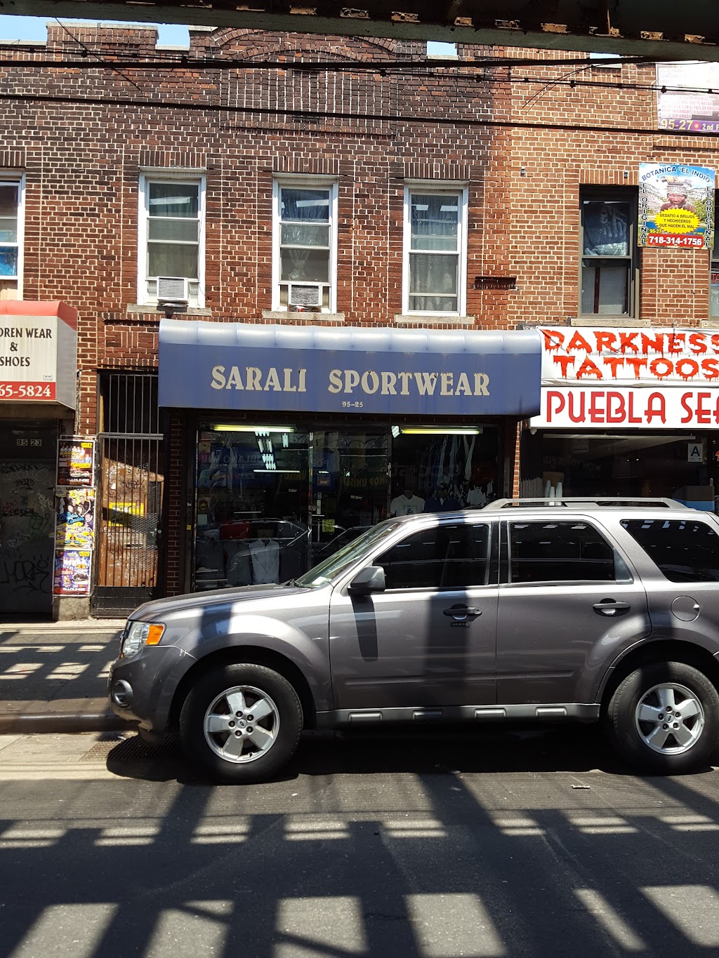 Sarali Sports Wear | 9525 Roosevelt Ave, Flushing, NY 11372 | Phone: (718) 779-3161