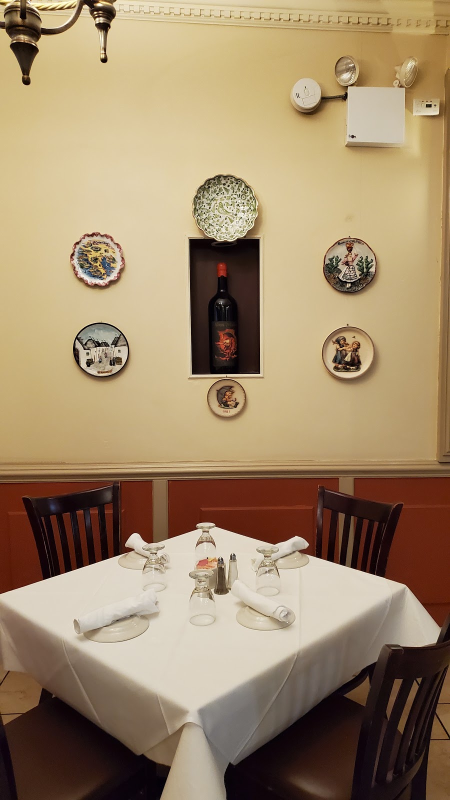 Agostinos Italian Ristorante | 336 Pelham Rd, New Rochelle, NY 10805 | Phone: (914) 235-6019