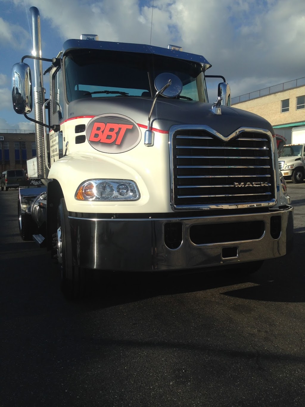 Butchs Boy Trucking | 475 Doughty Blvd, Inwood, NY 11096 | Phone: (718) 995-2880