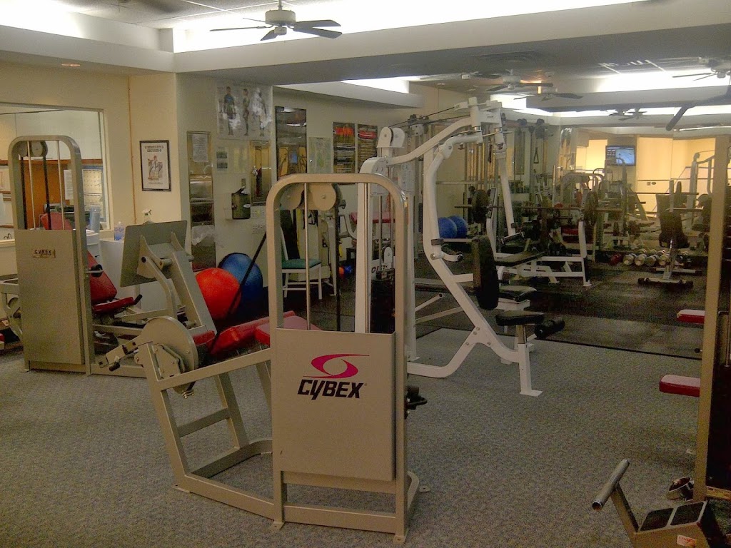 Club At 800 Squash & Fitness | 800 Westchester Ave # Lln, Rye Brook, NY 10573 | Phone: (914) 251-1567