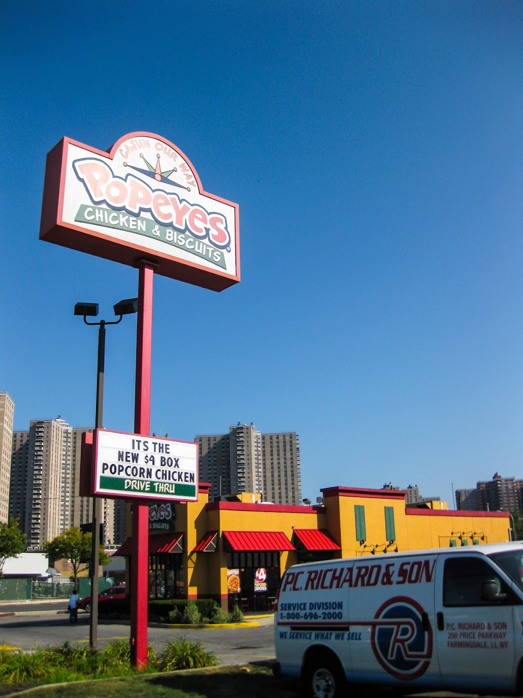 Popeyes Louisiana Kitchen | 360 Baychester Ave, Bronx, NY 10475 | Phone: (718) 320-3600