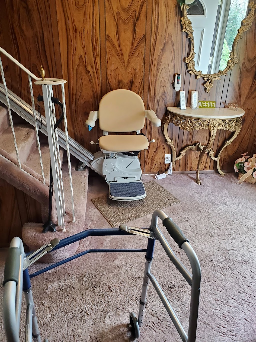 Stair Lift Store LI | 375 N Long Beach Rd, Rockville Centre, NY 11570 | Phone: (516) 633-5664