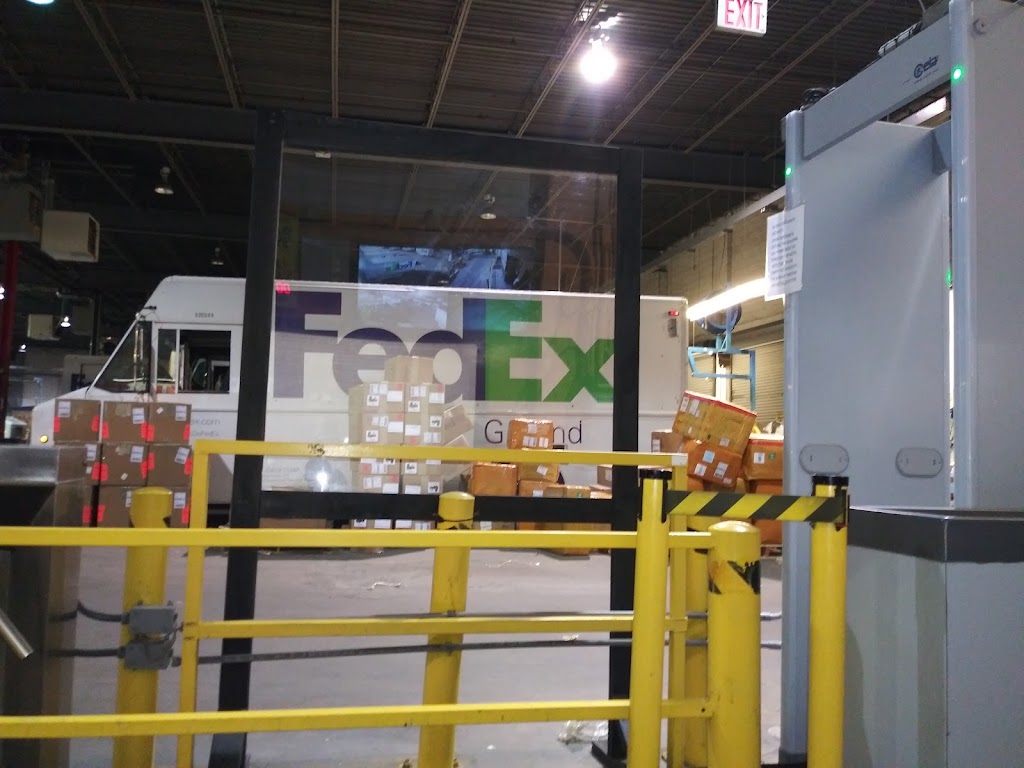 FedEx Ground | 1 Johnson Rd, Lawrence, NY 11559 | Phone: (800) 463-3339