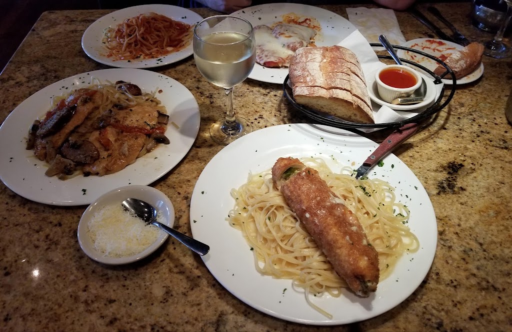 Sanduccis Trattoria | 620 Kinderkamack Rd, River Edge, NJ 07661 | Phone: (201) 599-0600