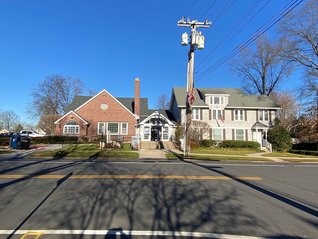 Oyster Bay - East Norwich Public Library | 89 E Main St, Oyster Bay, NY 11771 | Phone: (516) 922-1212