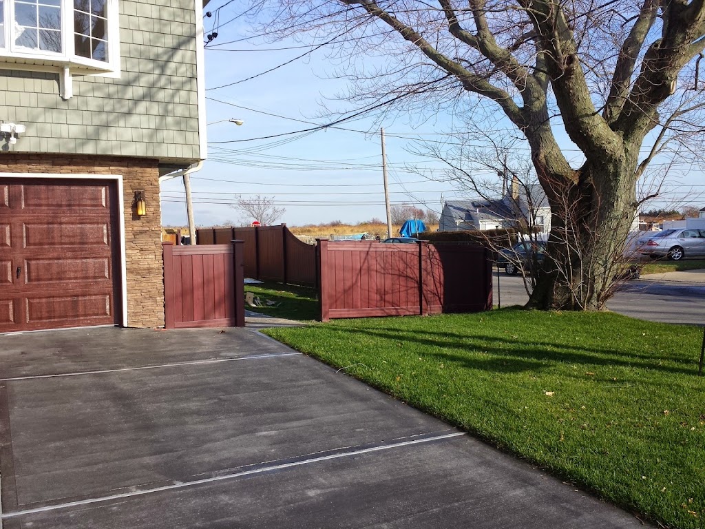 Universal Fence | 43 N 16th St, Wheatley Heights, NY 11798 | Phone: (516) 855-7561