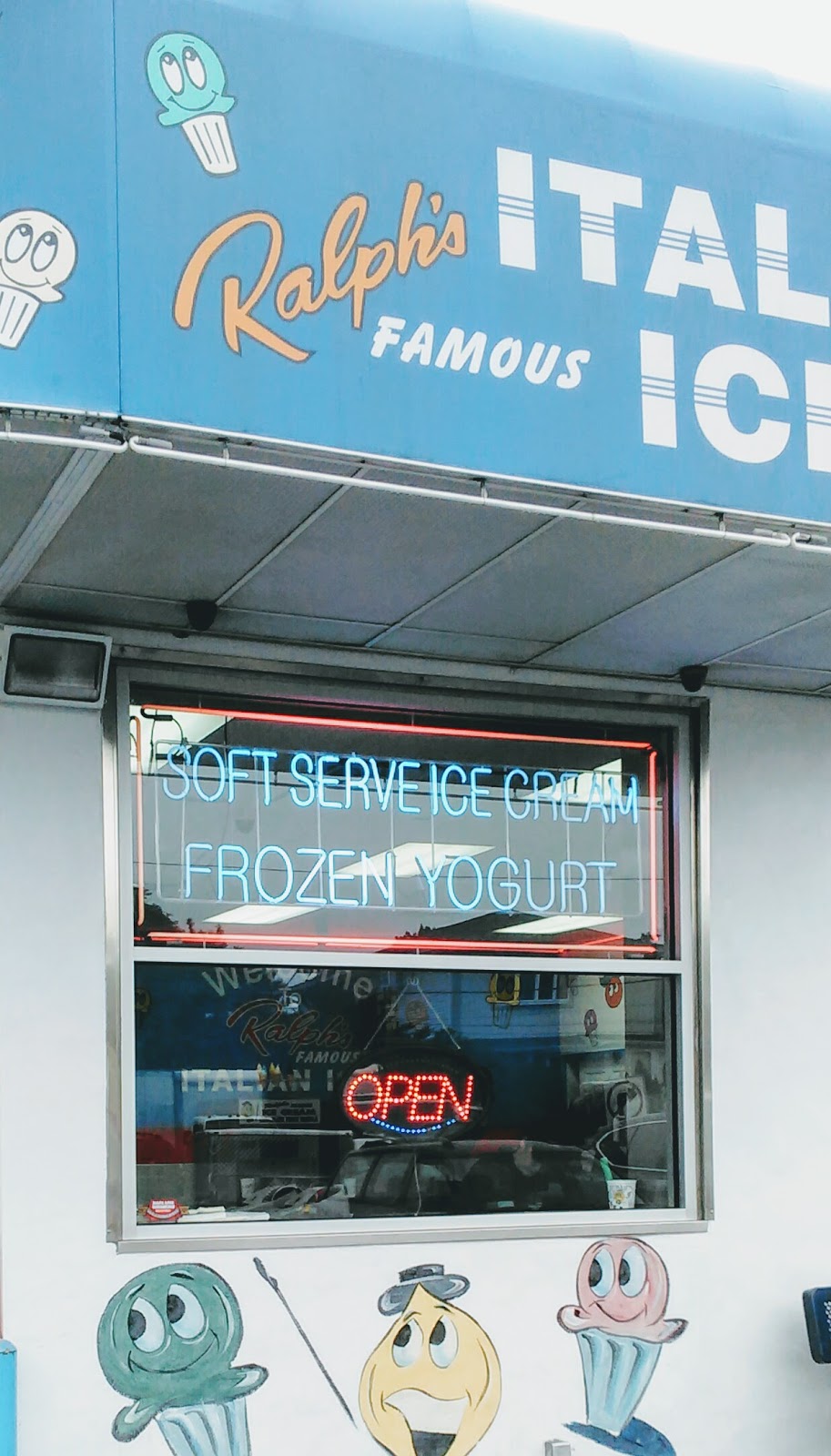 Ralphs Famous Italian Ices Farmingdale | 850 Main St, Farmingdale, NY 11735 | Phone: (516) 249-2925