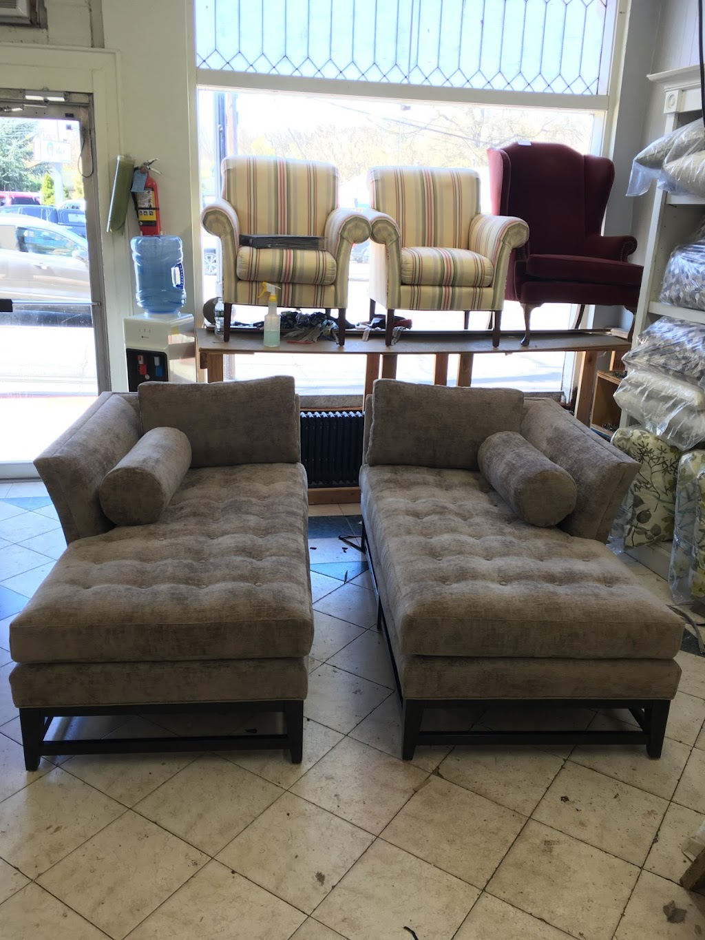 diamond upholstery co | 281 Glen St, Glen Cove, NY 11542 | Phone: (516) 674-3100