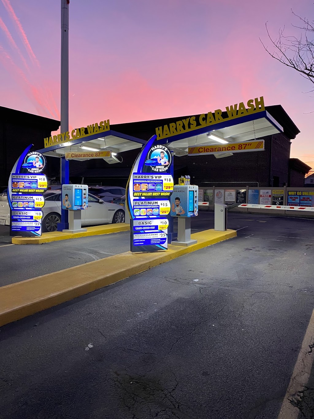 Harry’s Express Car Wash | 1290 Woodfield Rd, Rockville Centre, NY 11570 | Phone: (516) 764-5940