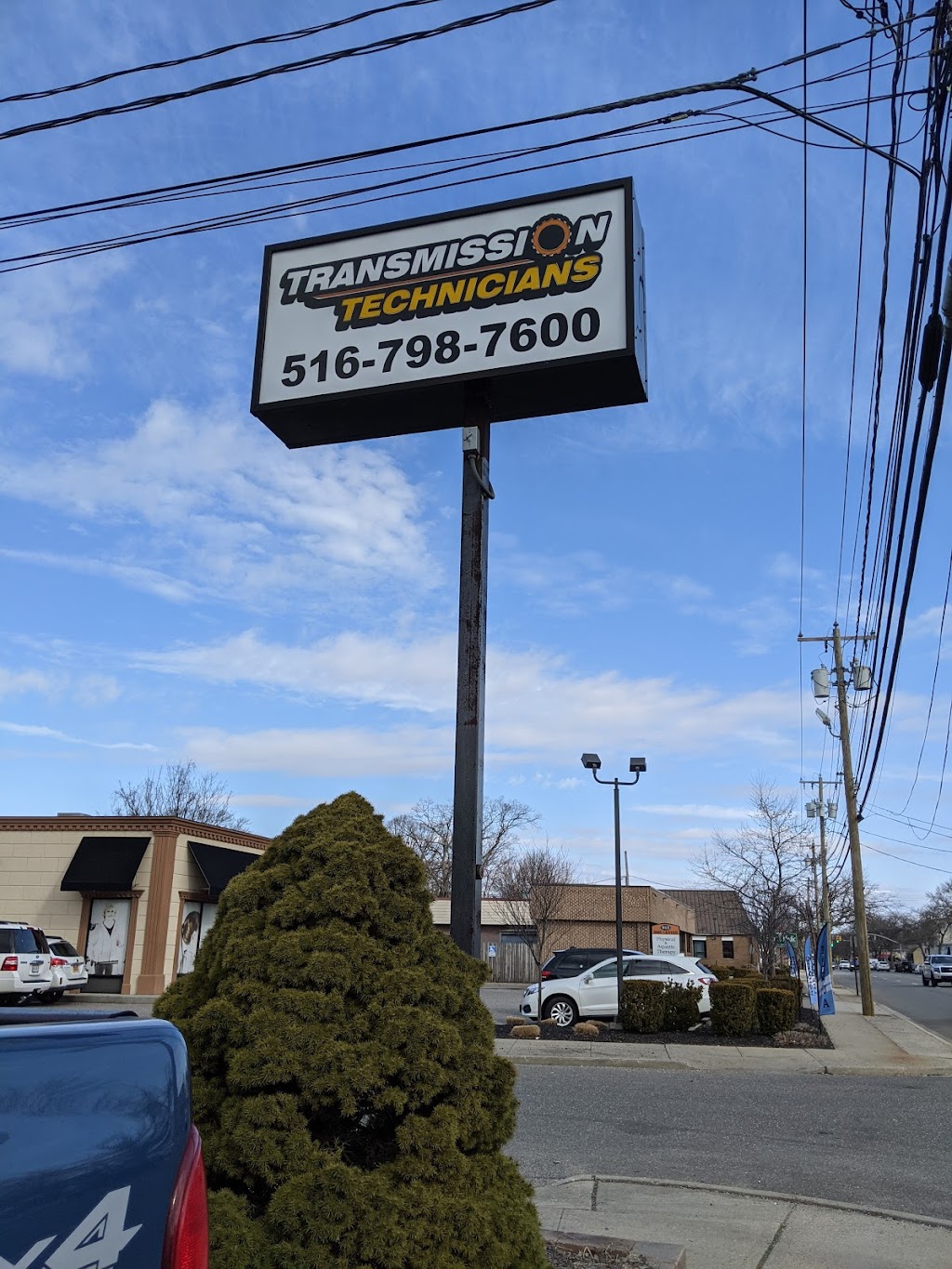 Transmission Technicians | 909 N Broadway, North Massapequa, NY 11758 | Phone: (516) 798-7600