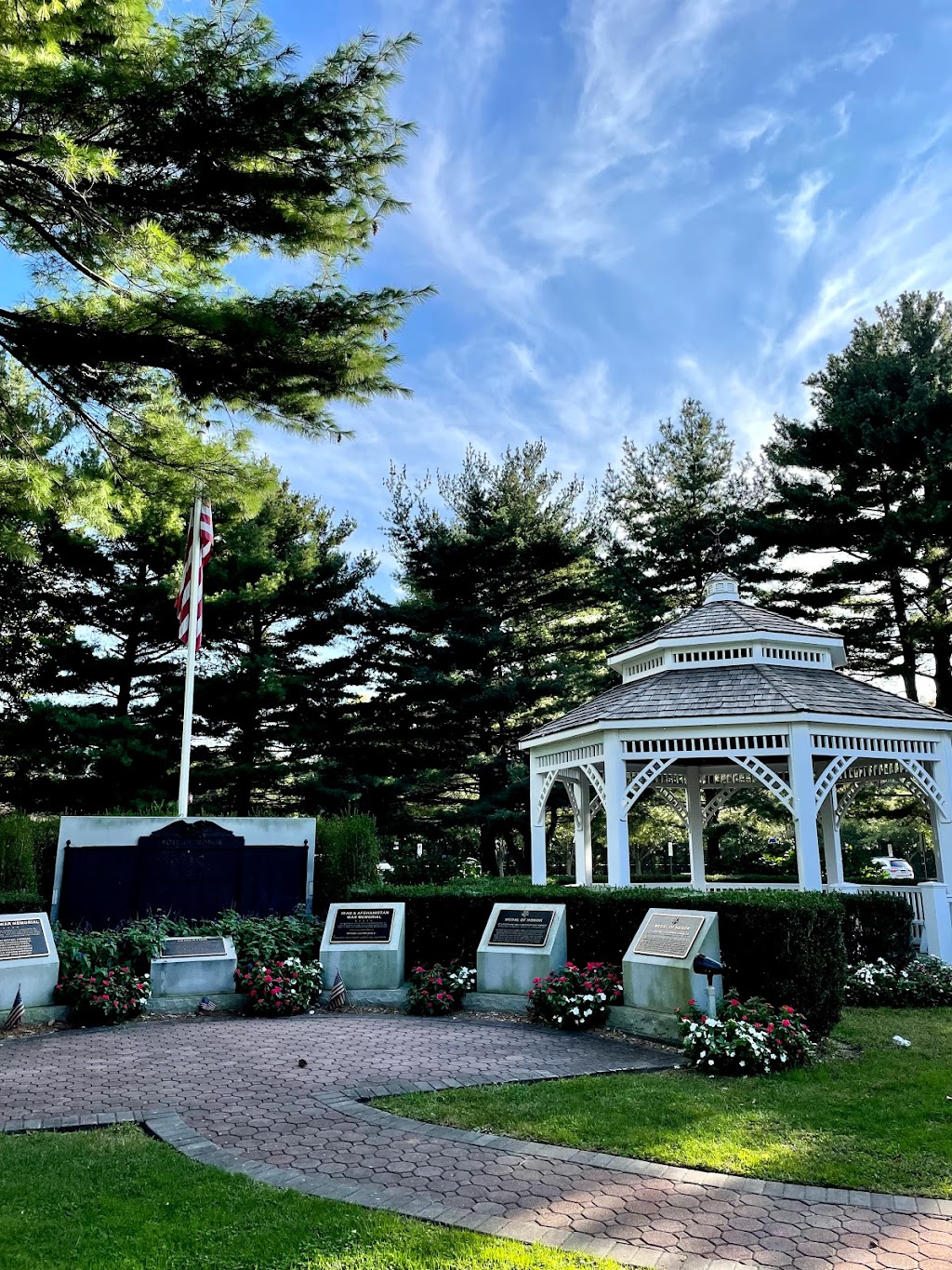 Garden City War Memorial | 45 7th St, Garden City, NY 11530 | Phone: (516) 465-4000