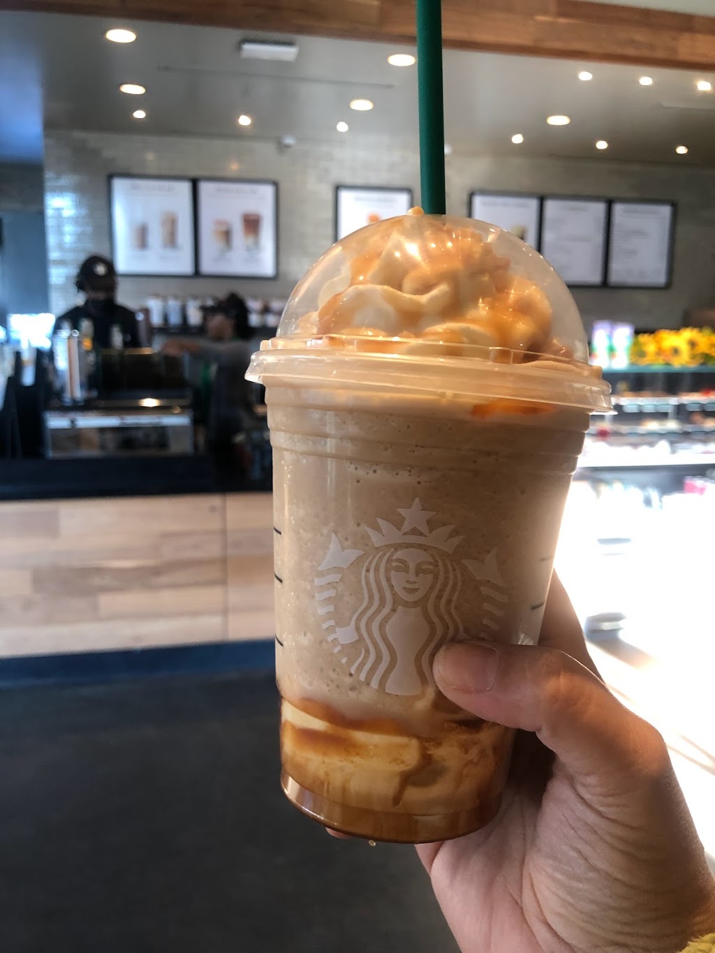 Starbucks | 346 Baychester Ave, Bronx, NY 10475 | Phone: (718) 671-2067