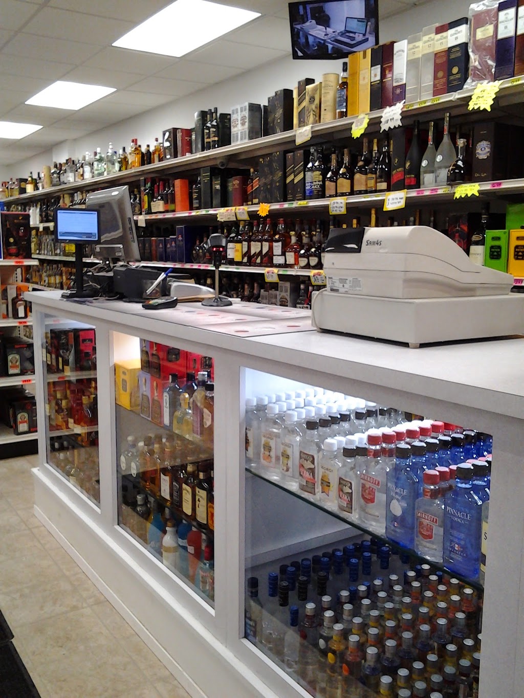 Front Street Liquor | 1085 Front St, Uniondale, NY 11553 | Phone: (516) 486-3674