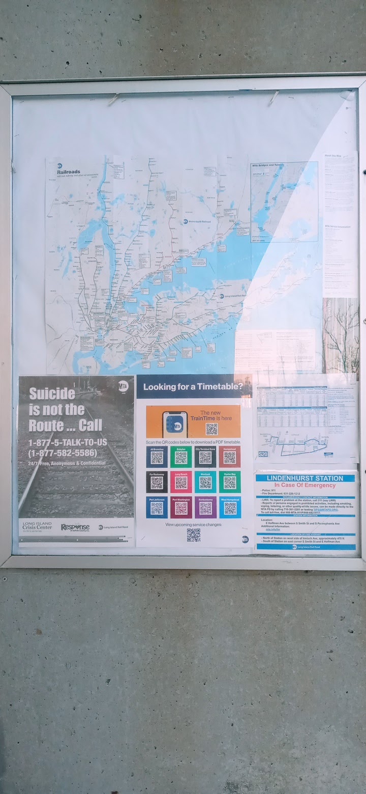 Lindenhurst LIRR Station Permit Parking 2 | 110-114 E Hoffman Ave, Copiague, NY 11726 | Phone: (631) 957-7500