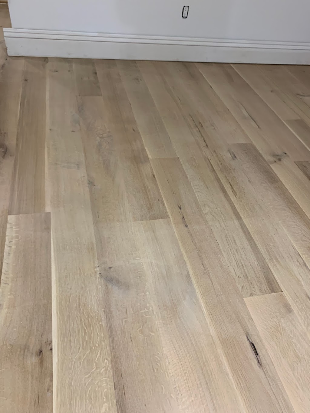 Chris Top Flooring Inc | 251 80th St, Brooklyn, NY 11209 | Phone: (718) 238-2454