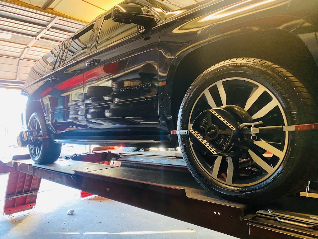 Red Line Auto & Tire | 110-01 Northern Blvd, Queens, NY 11368 | Phone: (718) 672-7600