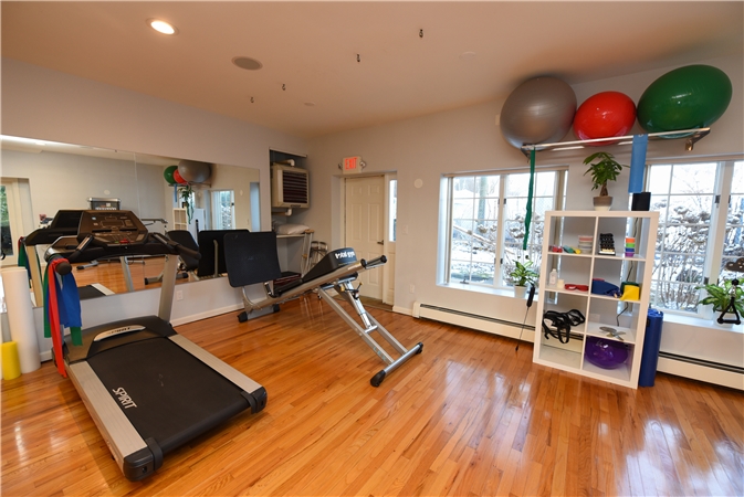 Lifestyle Physical Therapy | 125 W Shore Rd, Huntington, NY 11743 | Phone: (631) 944-3134