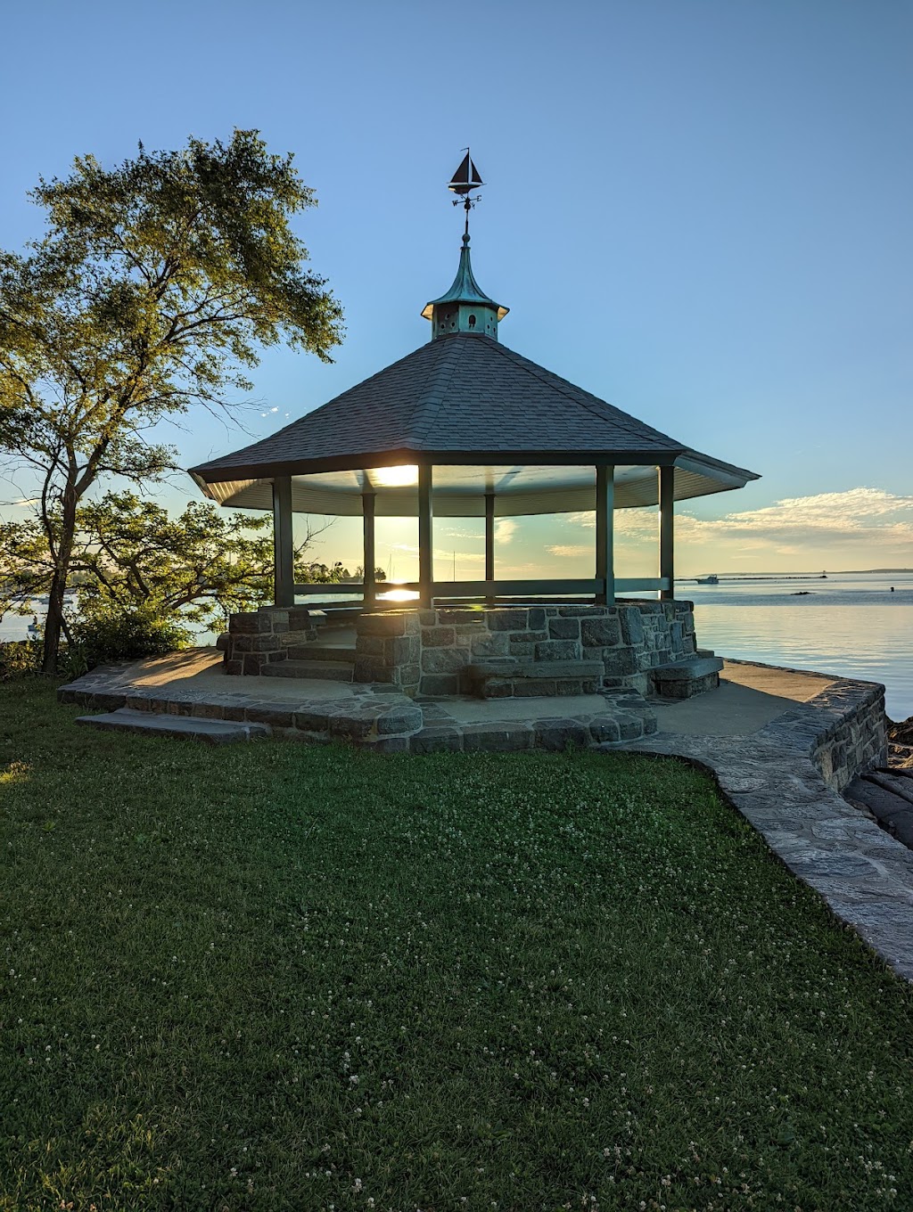 Larchmont Manor Park | 108 Park Ave, Larchmont, NY 10538 | Phone: (914) 834-4309