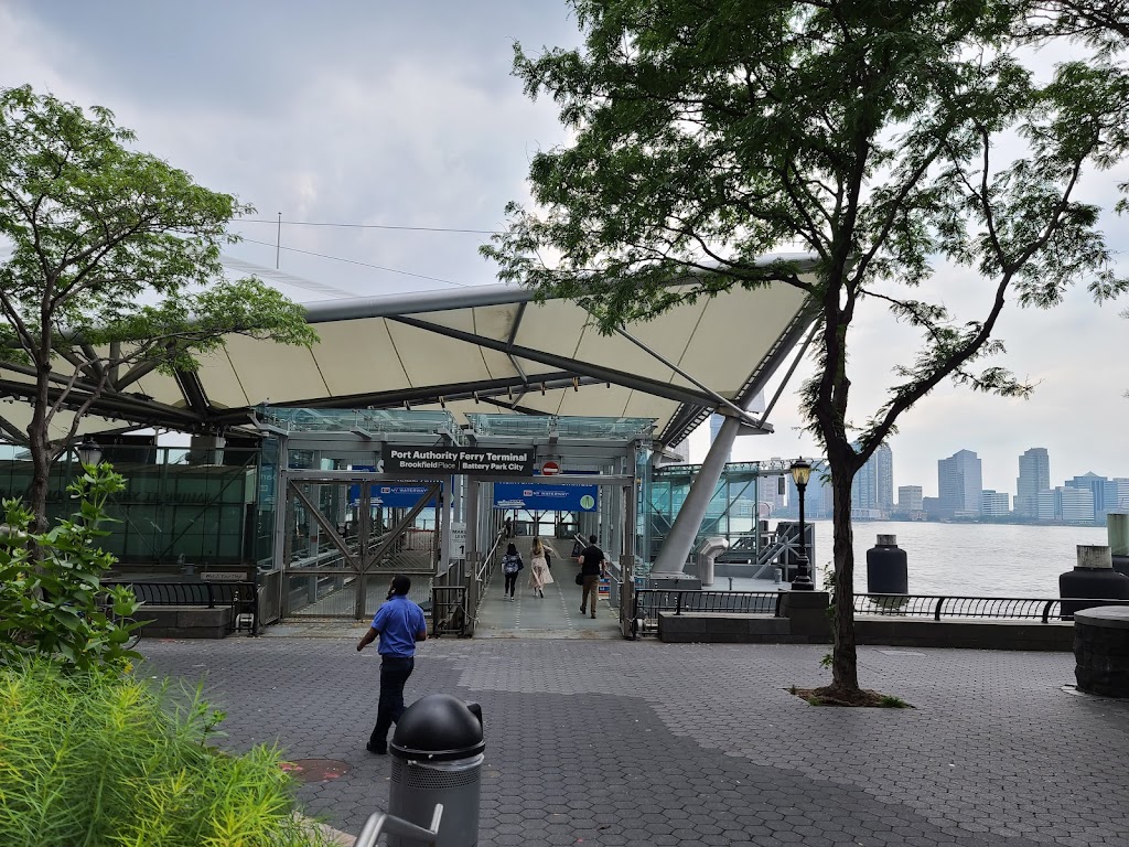 Brookfield Place / Battery Park City | Vesey St, New York, NY 10281 | Phone: (800) 533-3779