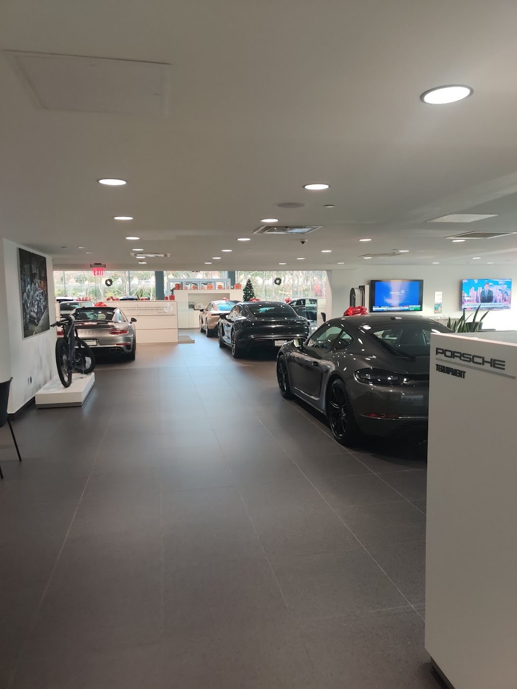 Porsche Gold Coast | 125 S Service Rd, Jericho, NY 11753 | Phone: (516) 758-0800