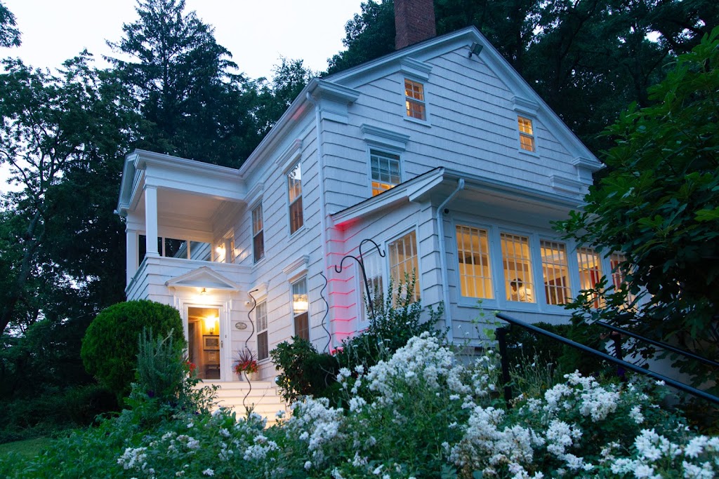 The Harbor Rose Bed & Breakfast | 253 Harbor Rd #25A, Cold Spring Harbor, NY 11724 | Phone: (516) 482-2740