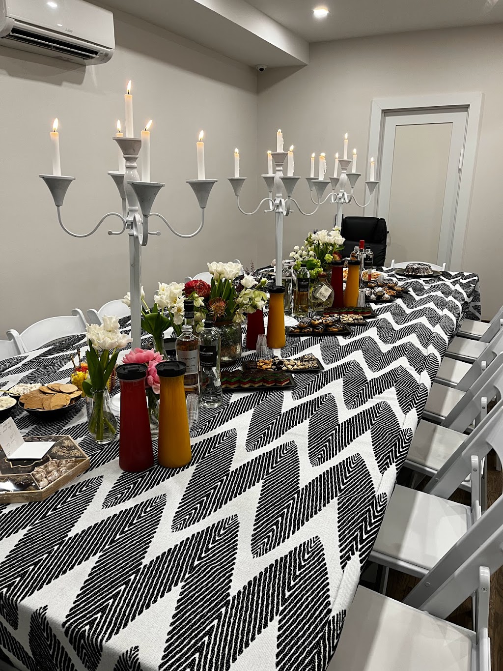 Elegant Edge tablecloths | 825 Bergen St, Brooklyn, NY 11238 | Phone: (347) 853-2611