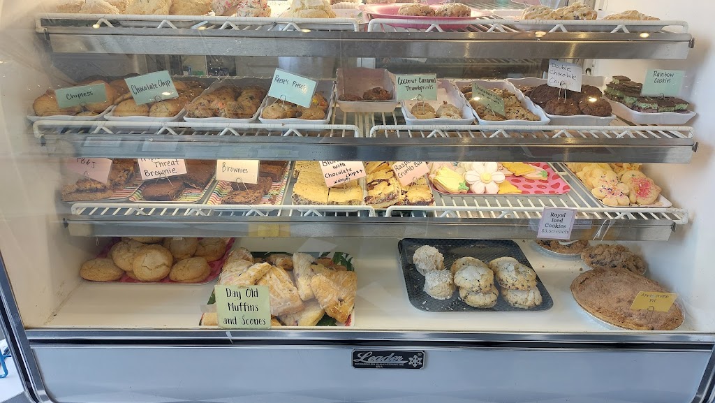 Blondies Bake Shop | 90A Washington Dr, Centerport, NY 11721 | Phone: (631) 424-4545