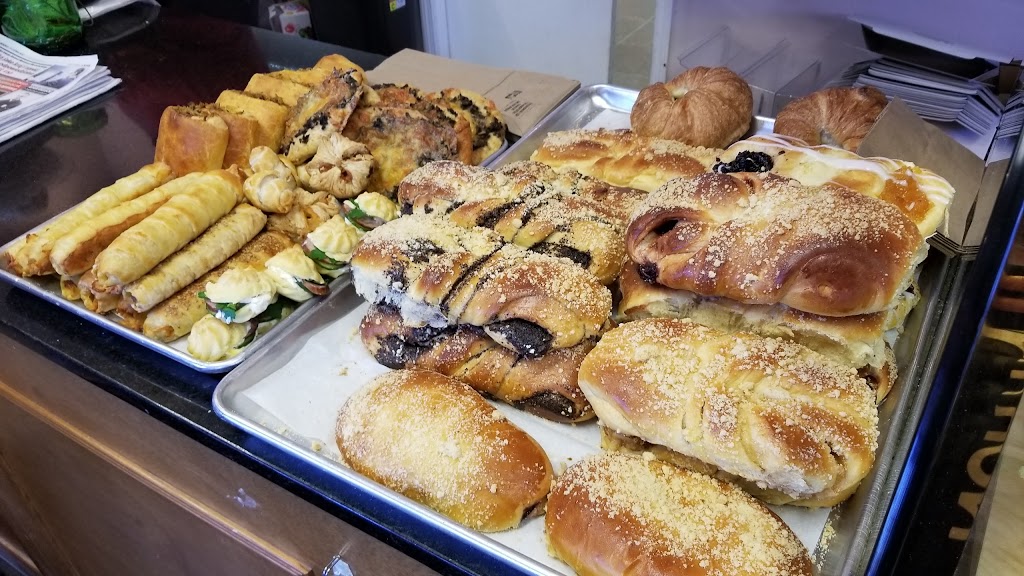 Polish Crumbs Bakery | 1020 Montauk Hwy, Copiague, NY 11726 | Phone: (631) 608-0020