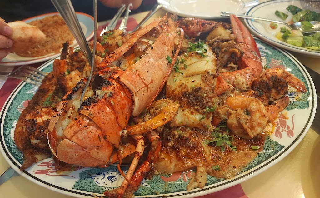 Sabrys Seafood | 2425 Steinway St, Queens, NY 11103 | Phone: (718) 721-9010