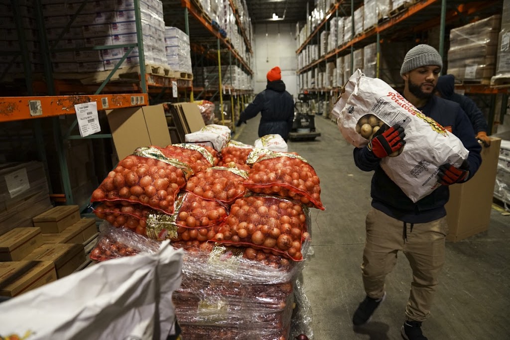 Food Bank For New York City | 355 Food Center Dr, Bronx, NY 10474 | Phone: (718) 991-4300