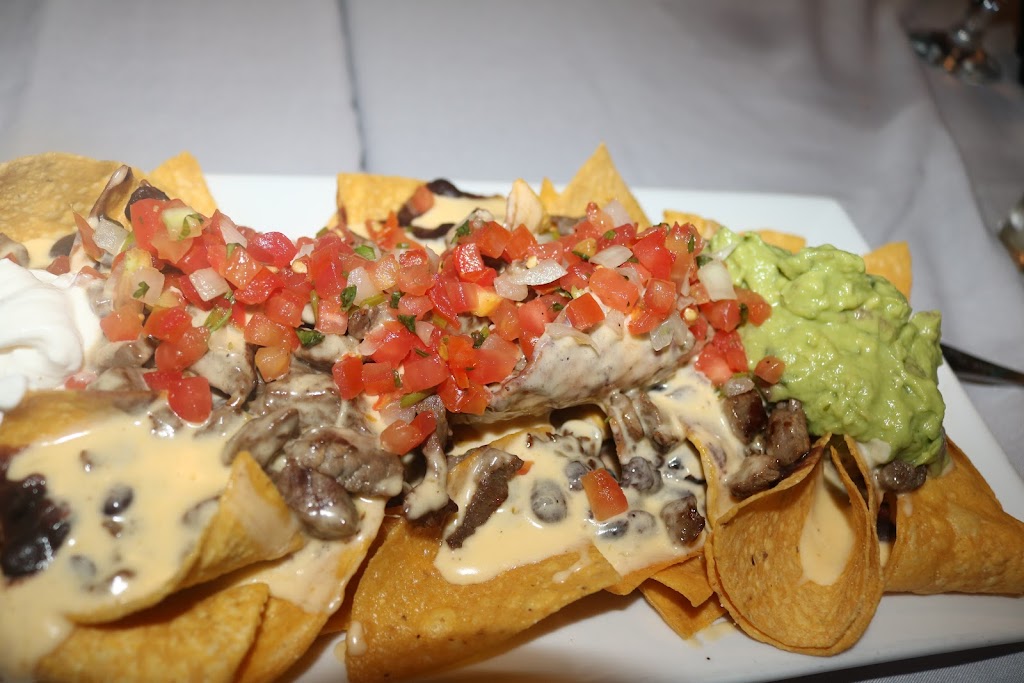 Cebollines Mexican Restaurant & Grill | 170 E Montauk Hwy, Lindenhurst, NY 11757 | Phone: (631) 592-9845