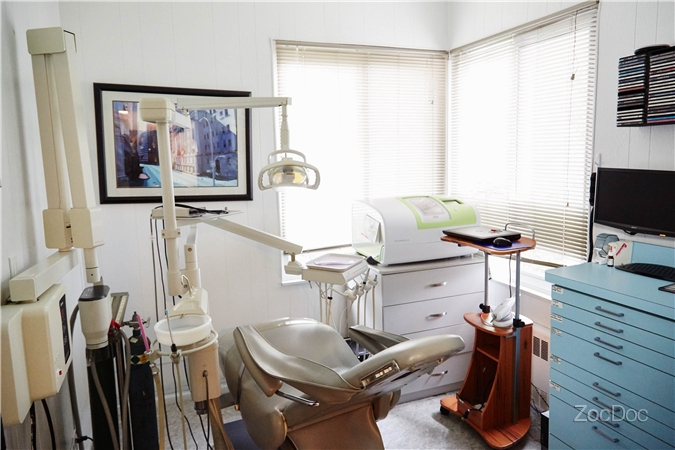 David M. Goldberg DDS | 247-06 Union Tpke, Queens, NY 11426 | Phone: (718) 347-6262