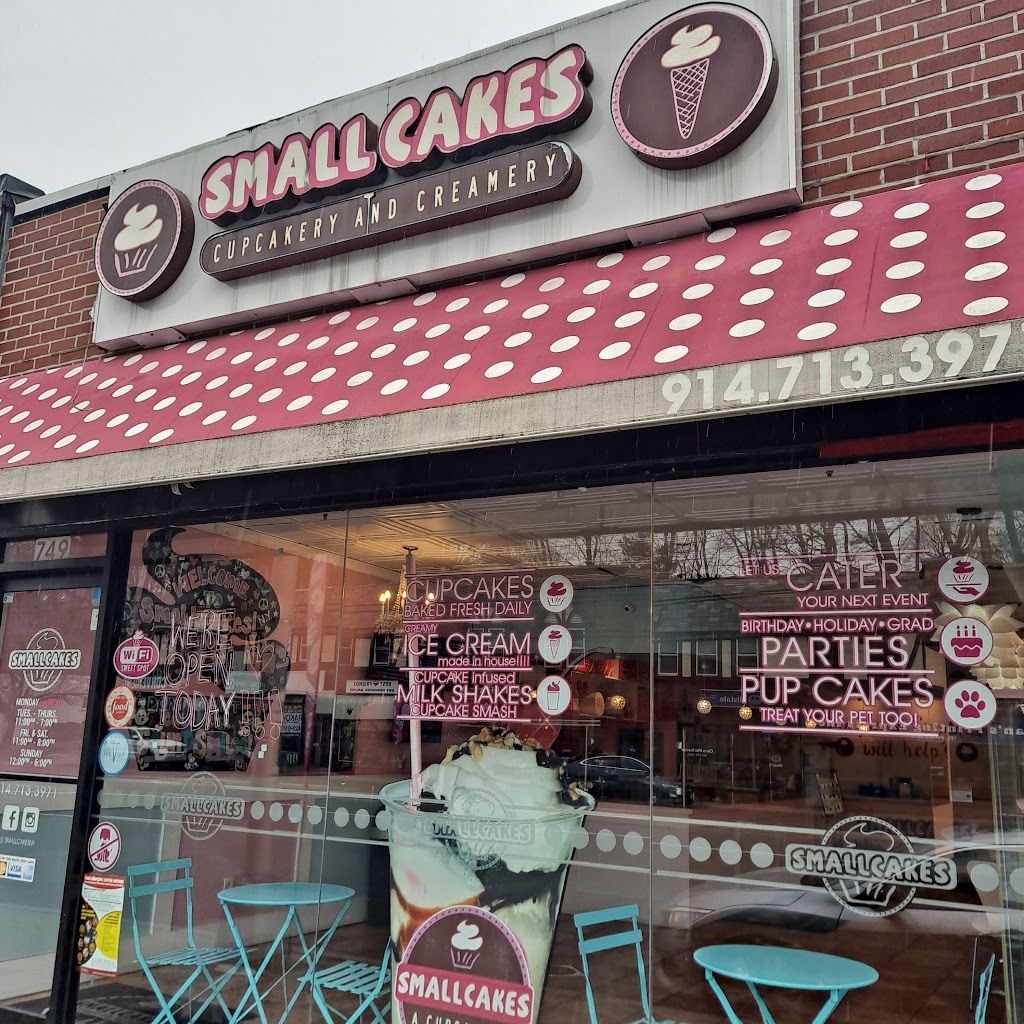 Smallcakes Scarsdale | 749 Central Park Ave, Scarsdale, NY 10583 | Phone: (914) 713-3971