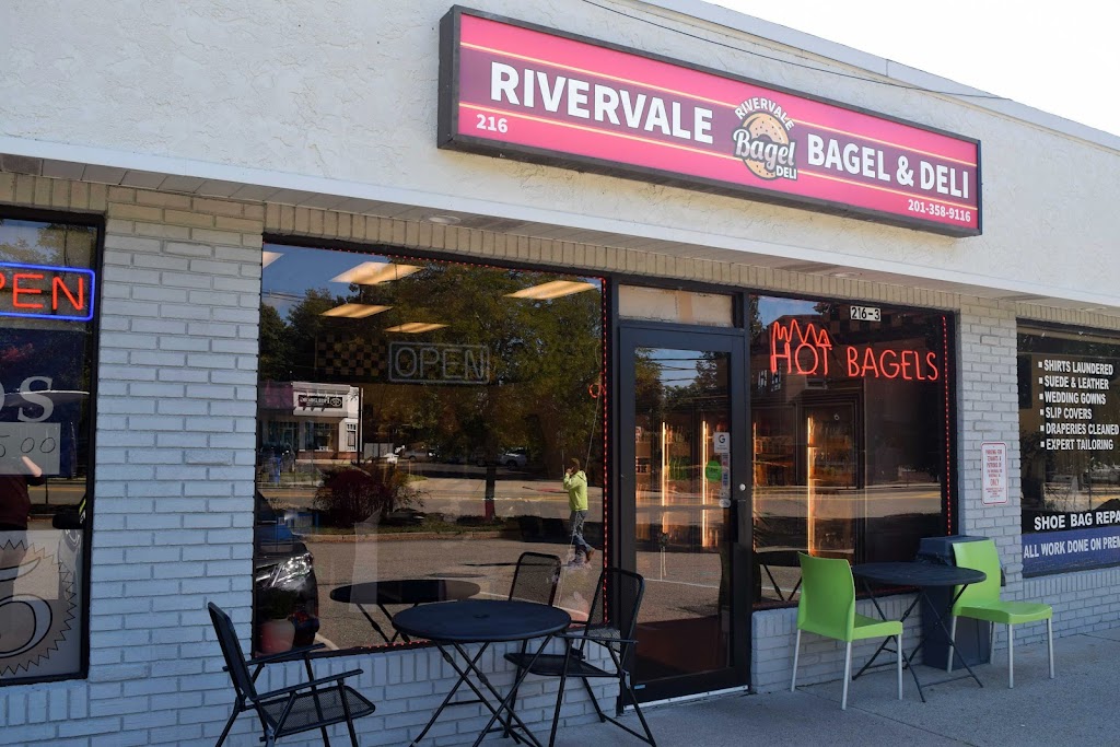 Rivervale Bagels & Deli | 216 Rivervale Rd, River Vale, NJ 07675 | Phone: (201) 358-9116