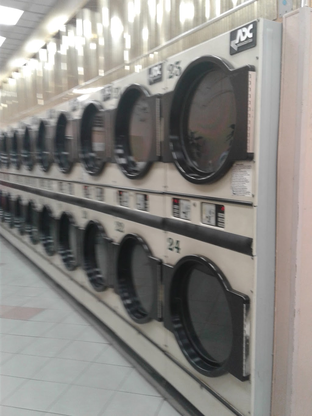 FF Laundromat | 1755 Peninsula Blvd, Hewlett, NY 11557 | Phone: (516) 295-5831