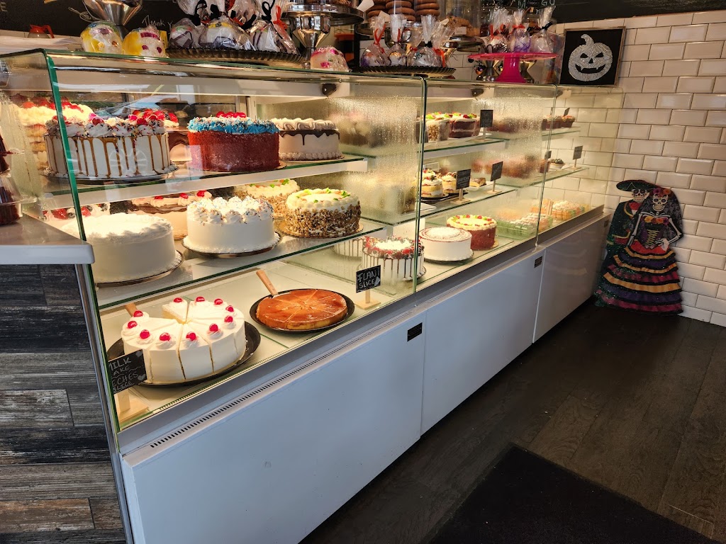 Casa Ofelias Bakery | 1294 Grand Ave, Baldwin, NY 11510 | Phone: (516) 705-4310