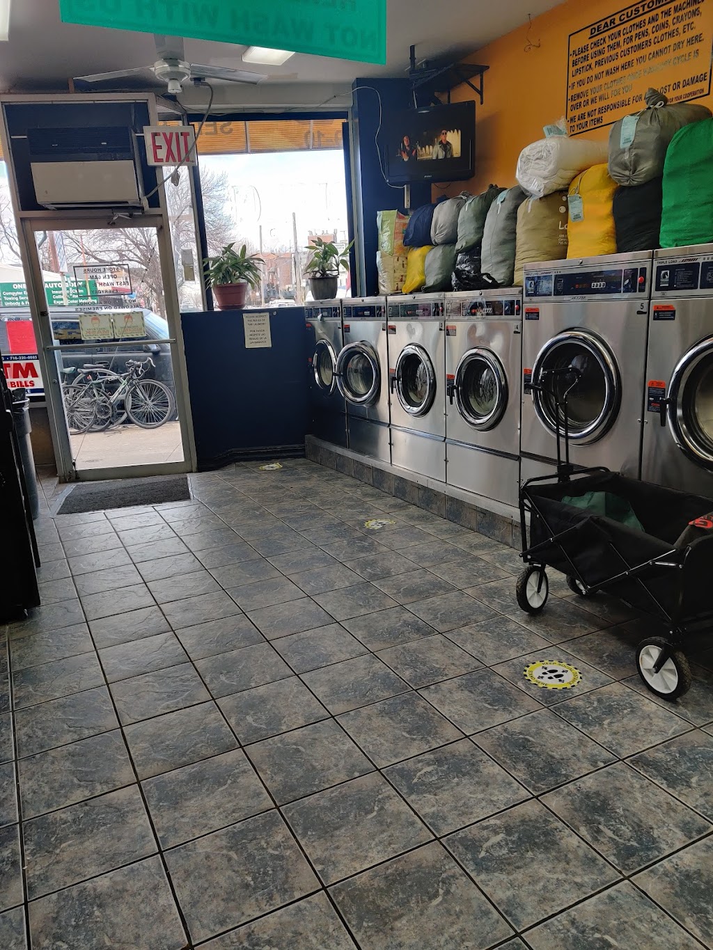 Express 1 Laundromat | 109-10 Northern Blvd, Queens, NY 11368 | Phone: (718) 505-1470