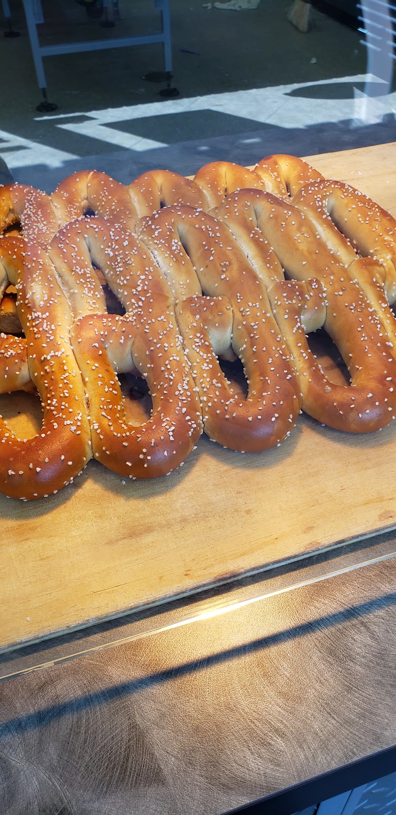 Philly Pretzel Factory | 5099 Merrick Rd, Massapequa, NY 11758 | Phone: (516) 797-6000