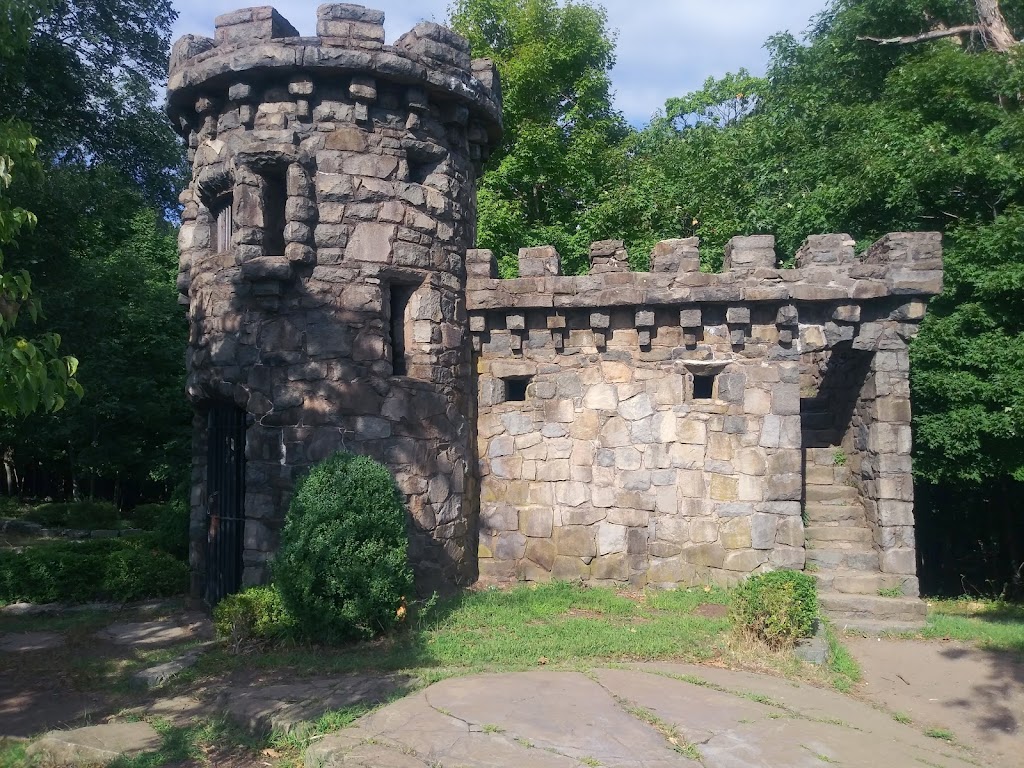 Alpine Picnic Area, Palisades Interstate Park Commission: | Alpine Approach Rd, Alpine, NJ 07620 | Phone: (201) 768-1360