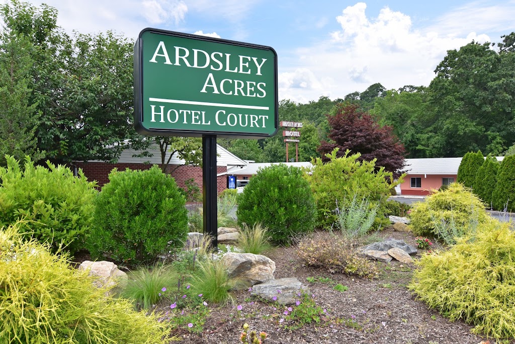 Ardsley Acres Hotel Court | 560 Saw Mill Riv Pkwy, Ardsley, NY 10706 | Phone: (914) 693-2700