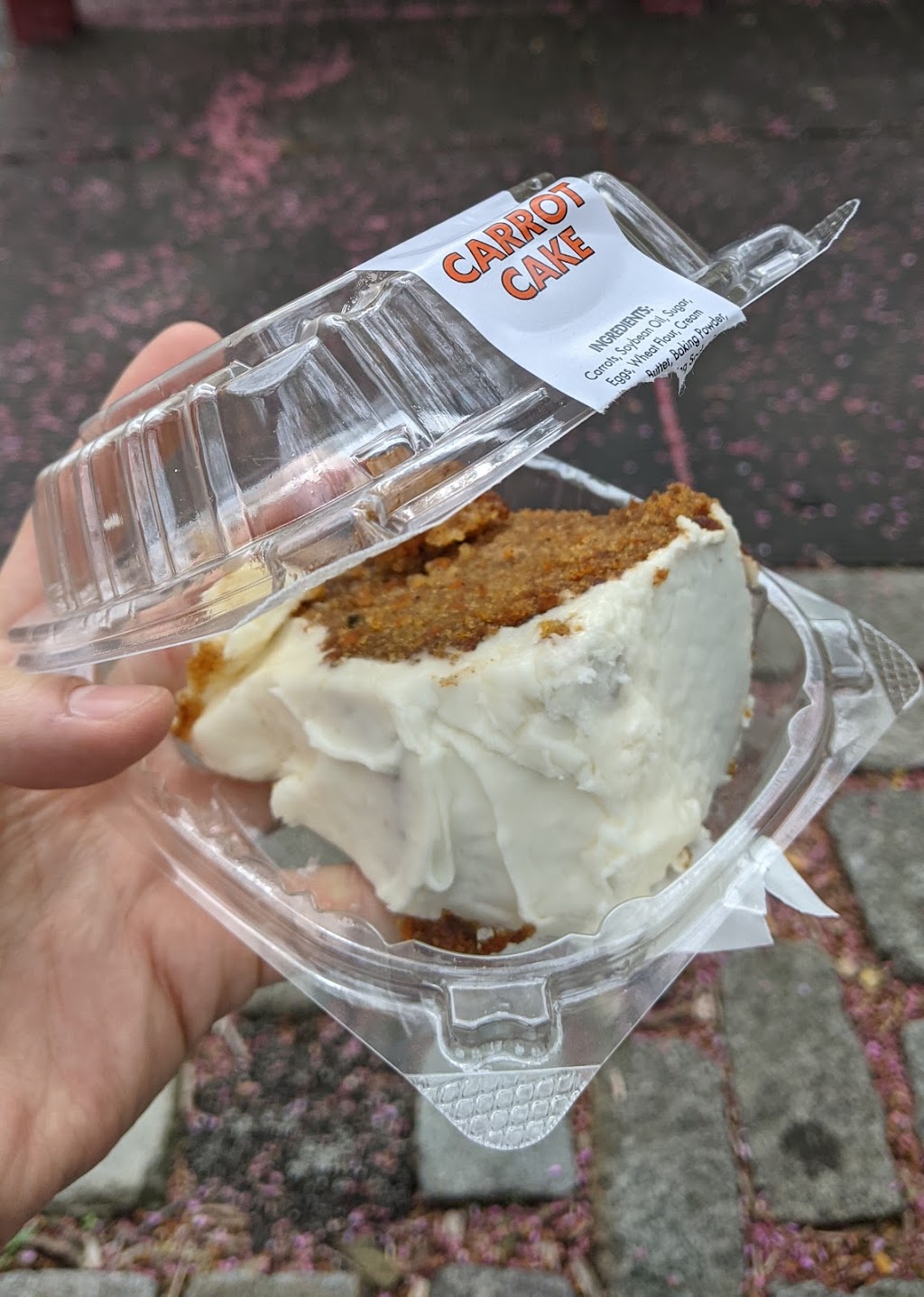 Lloyds Carrot Cake | 1553 Lexington Ave, New York, NY 10029 | Phone: (212) 831-9156