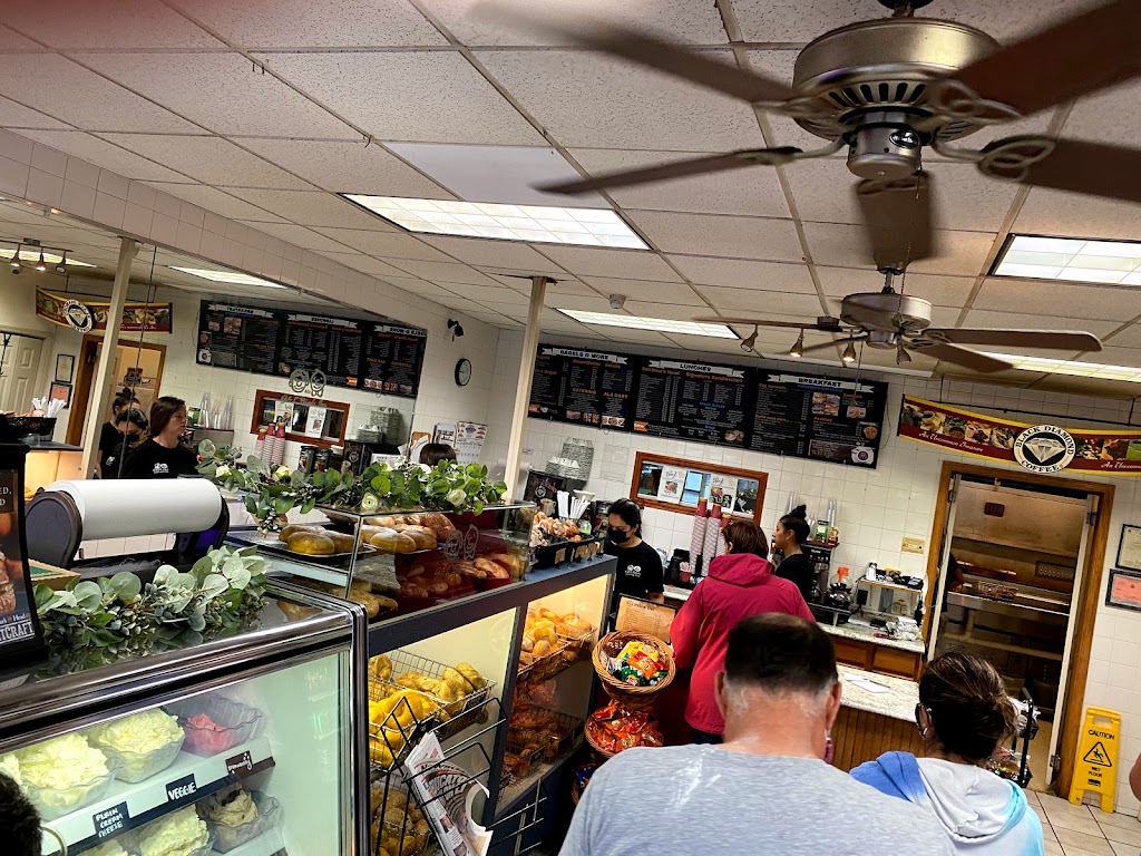 G & L Bagels | 820 Main St, South Farmingdale, NY 11735 | Phone: (516) 694-6229