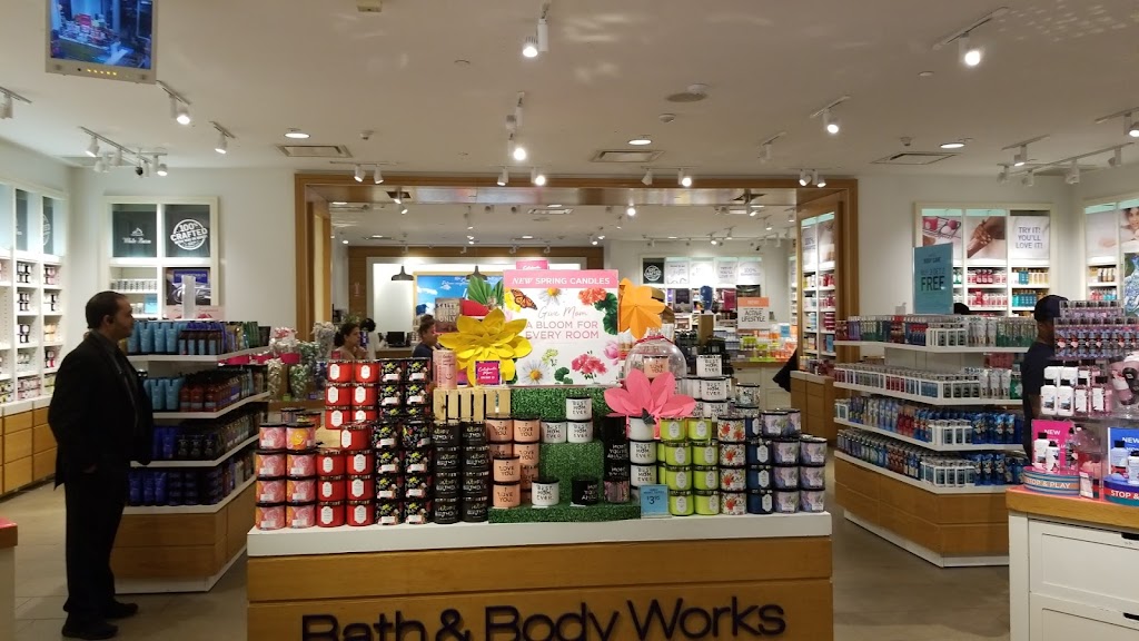 Bath & Body Works | Space 5190, 5190 Xavier Dr Bldg G, Yonkers, NY 10704 | Phone: (914) 969-0126