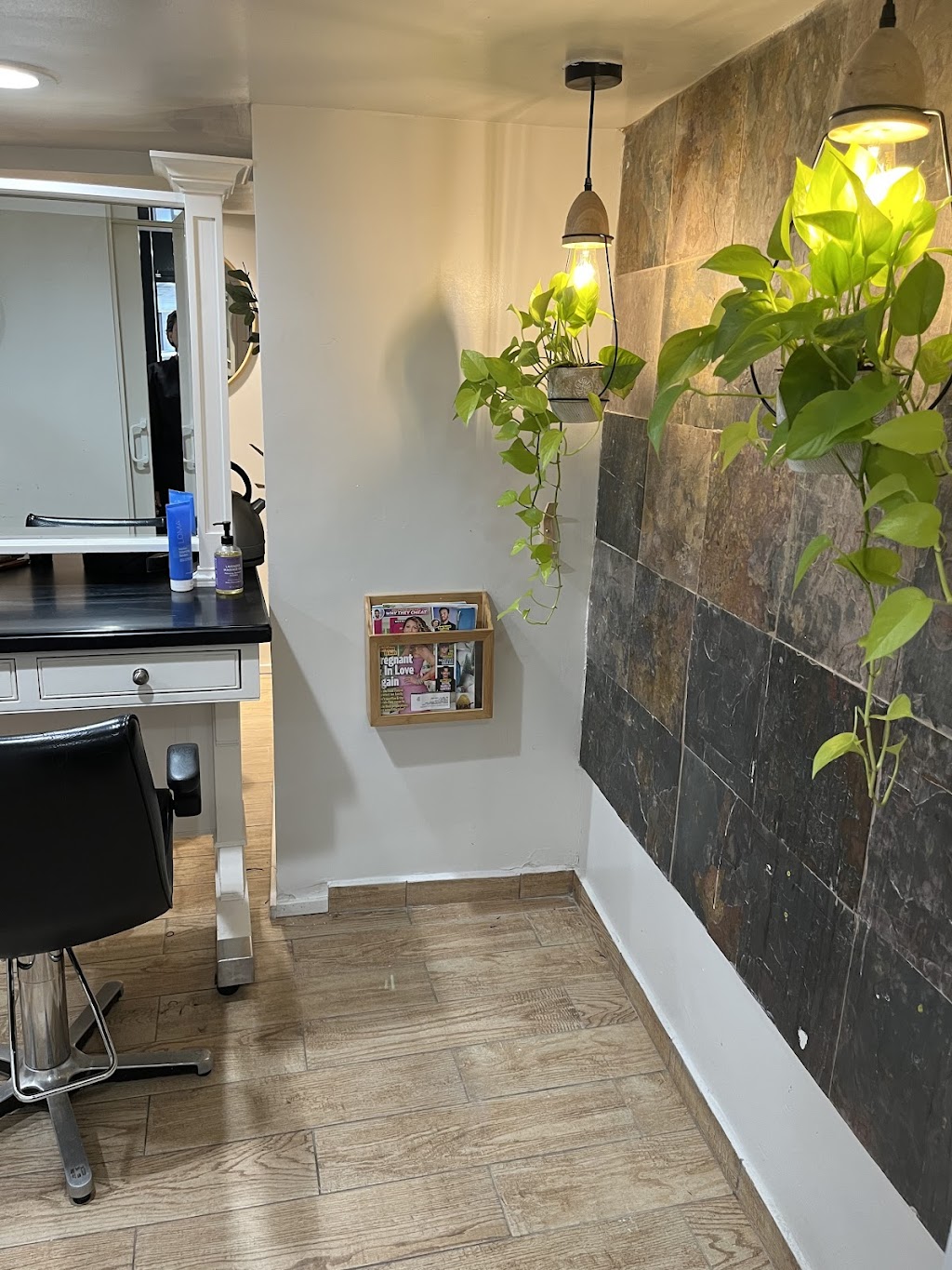 Inwood Hair Studio | 11 Henshaw St, New York, NY 10034 | Phone: (646) 707-3657