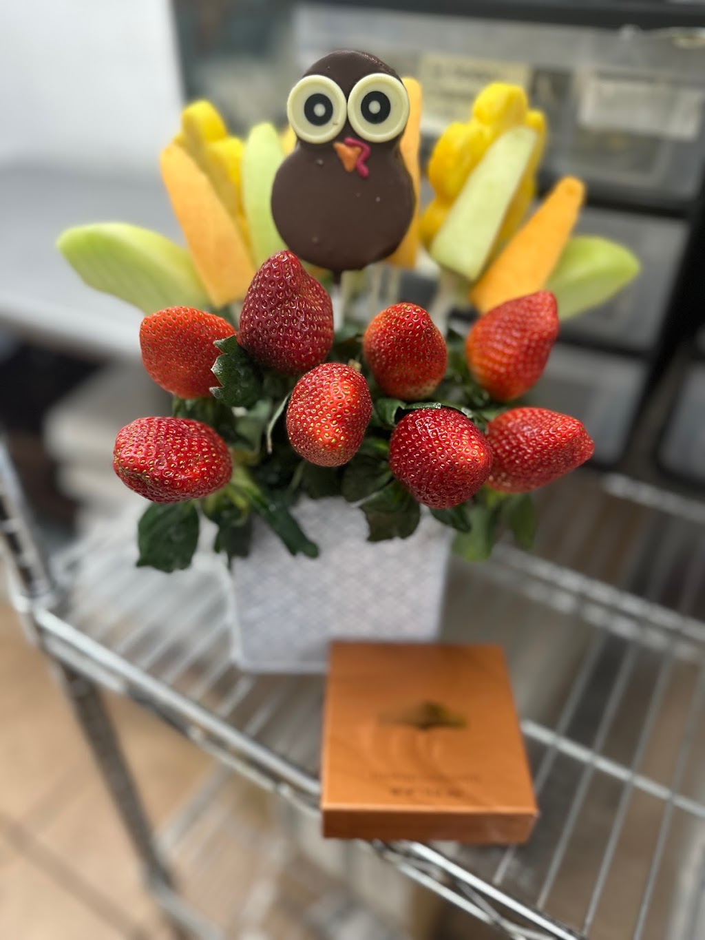 Edible Arrangements | 522 Walt Whitman Rd Rte110, Melville, NY 11747 | Phone: (631) 271-5092