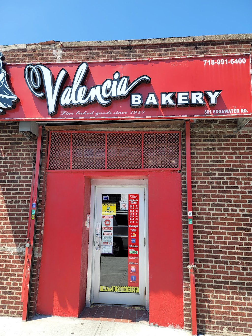 Valencia Bakery | 801 Edgewater Rd, Bronx, NY 10474 | Phone: (718) 991-6400