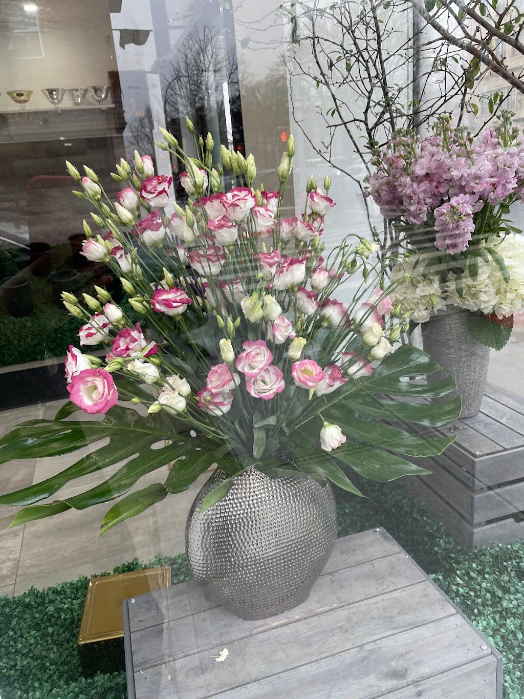 Pardes Floral | 448 Avenue P, Brooklyn, NY 11223 | Phone: (718) 645-0555