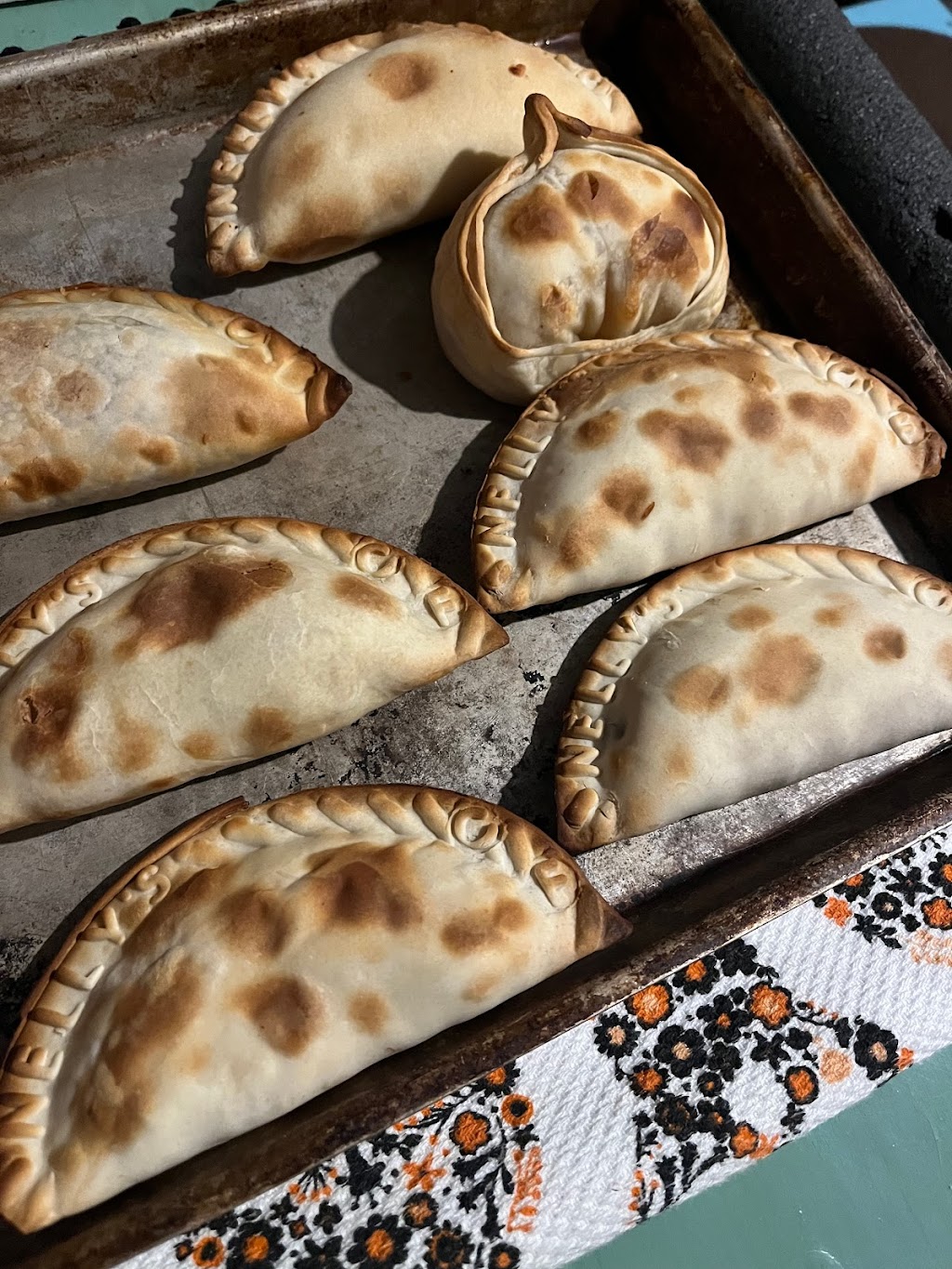 Nellys Empanadas | 92 Mahan St, West Babylon, NY 11704 | Phone: (631) 643-2436